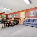 Triple Pines Lodge