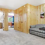 Triple Pines Lodge