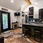 Wilderness Lodge 1 Bedroom Cabin In The Woods At Lake Wenatchee