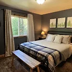 Bigfoot Base Camp By Nw Comfy Cabins