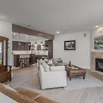 Bavarian Mountain Suite Condo By Nw Comfy Cabins
