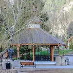 Icicle Village Resort Condos #407 & #408