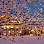 Linderhof Inn
