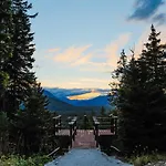 Leavenworth Camping Resort Tiny House Belle