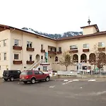 Adventure Inn