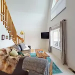 Icicle Road Haus