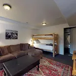 Icicle Road Haus