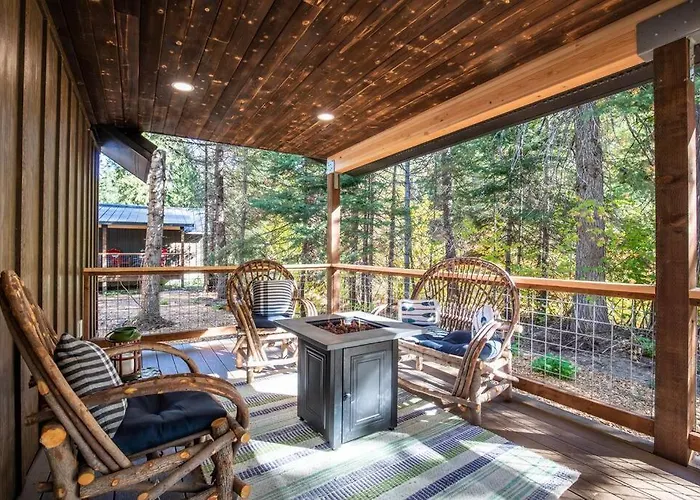 Lake House Tiny Cabin Near Lake Wenatchee