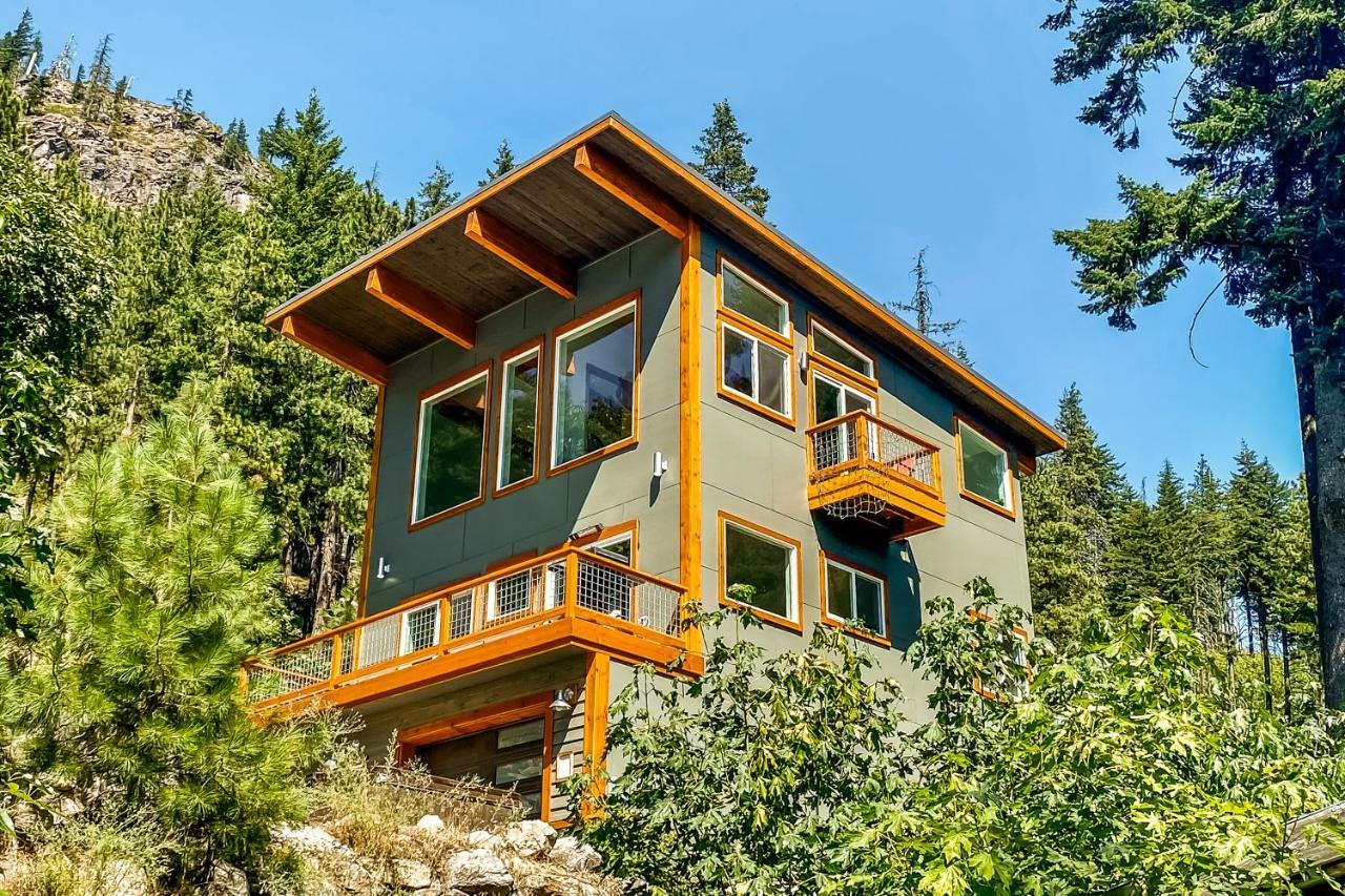 Luxurious Lake Views * Leavenworth