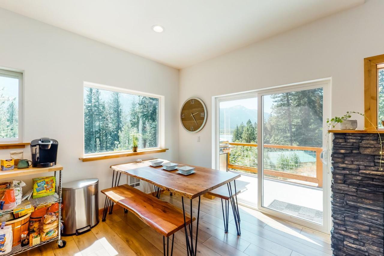 Luxurious Lake Views * Leavenworth