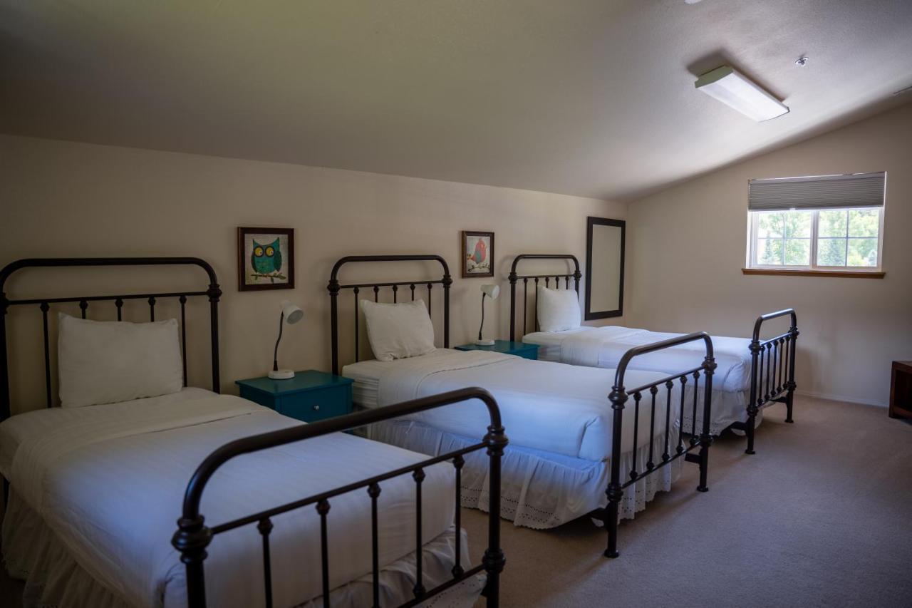 Blue Elk Inn