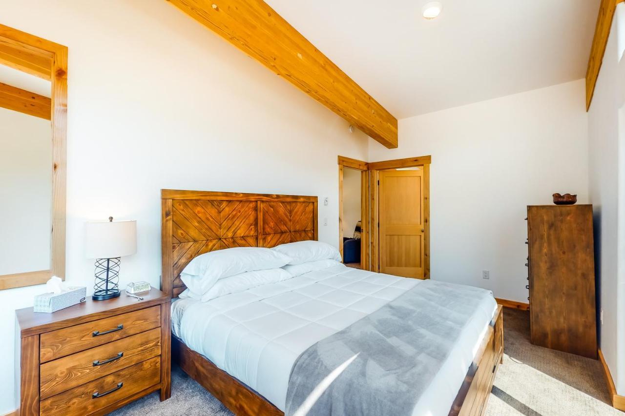 Luxurious Lake Views Leavenworth