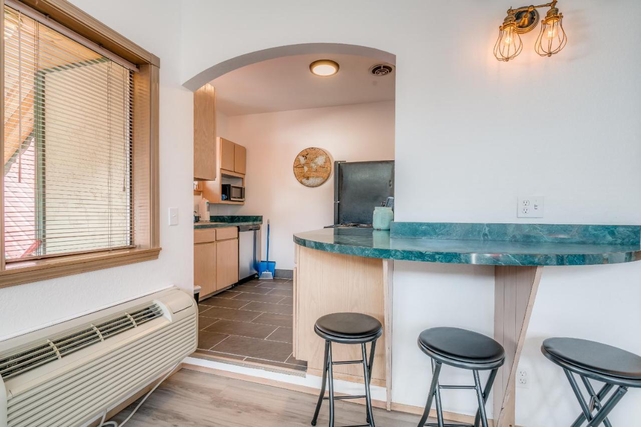 Wanderlust Hotel 4*