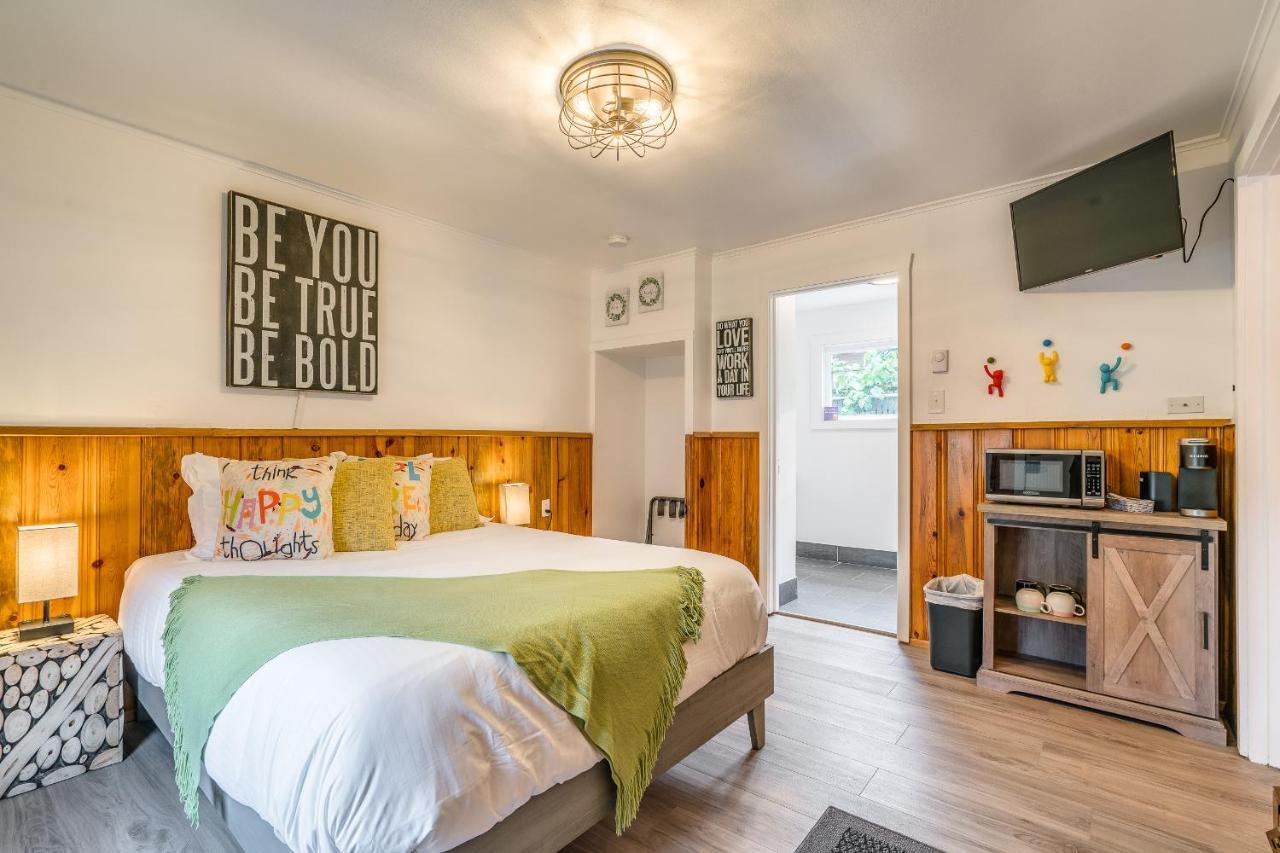 Wanderlust Hotel 4*
