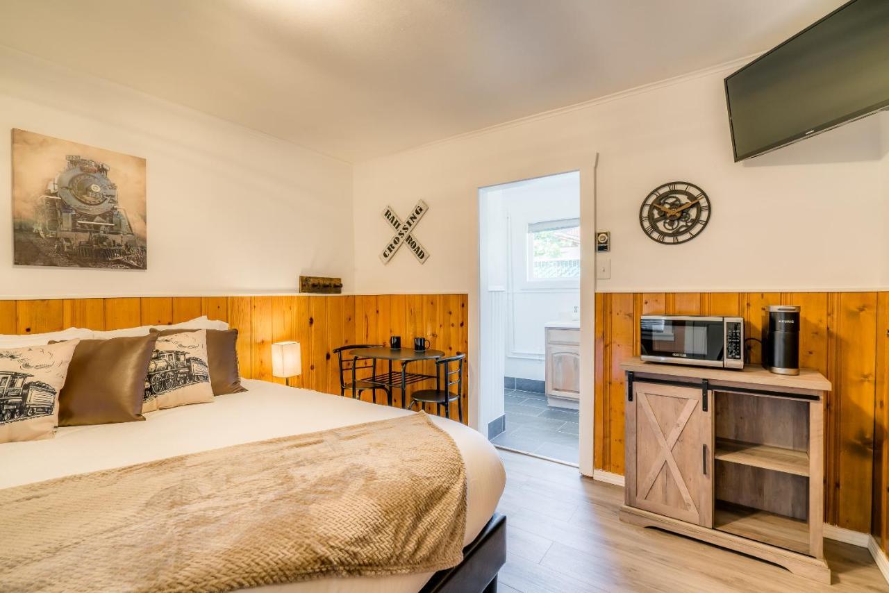 Wanderlust Hotel