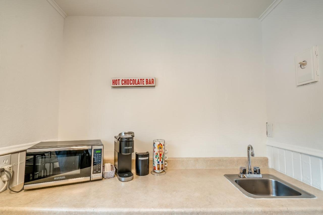 Wanderlust Hotel