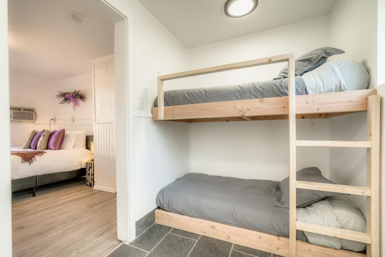 Hotel Wanderlust 4*