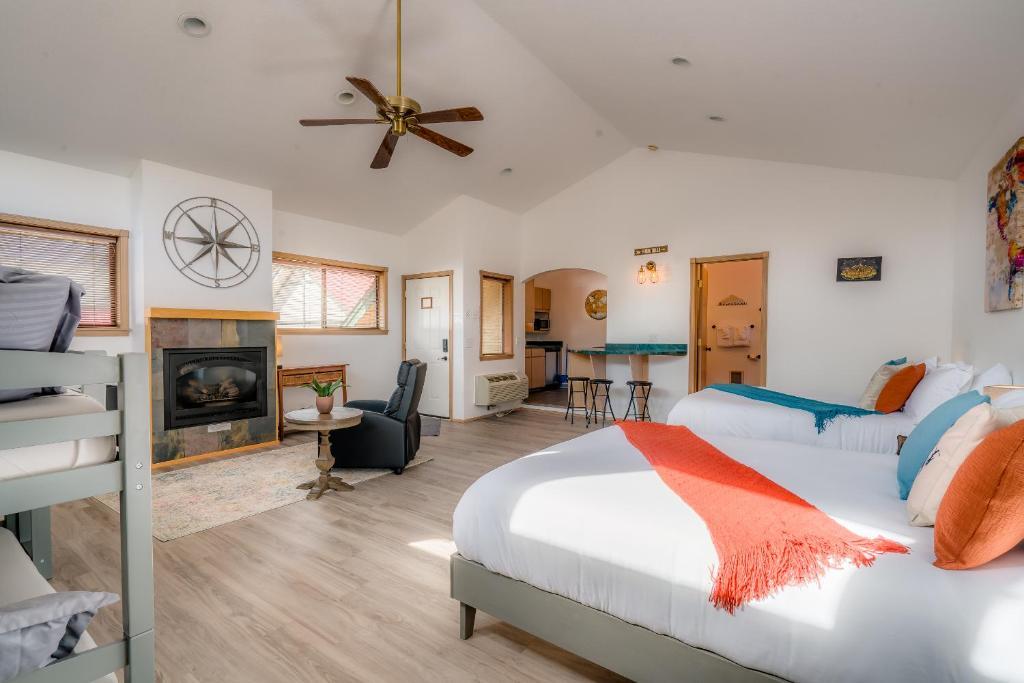 Wanderlust Hotel 4*