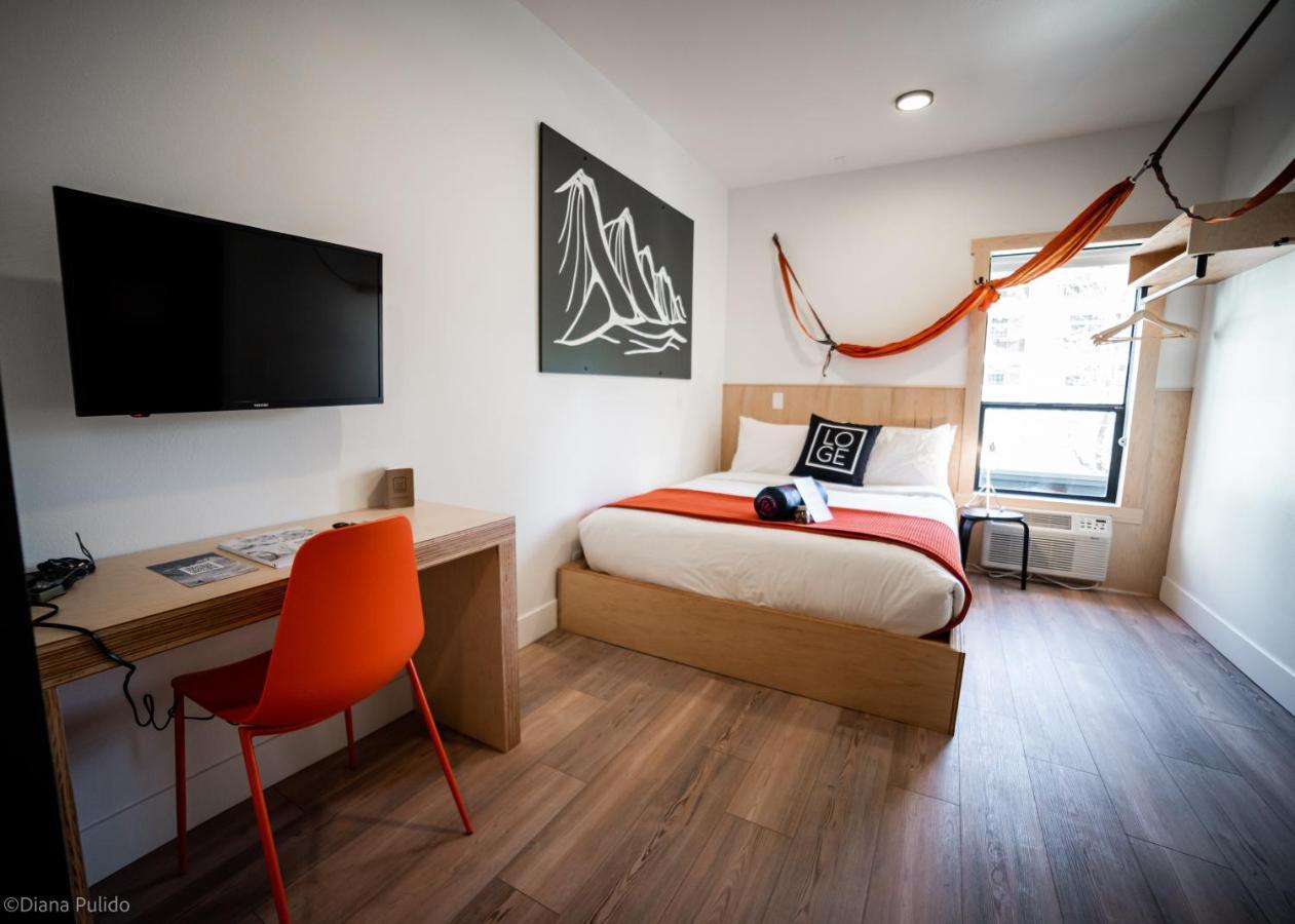 Loge 3*