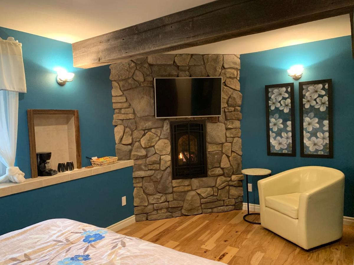 Fox Den Bed & Breakfast