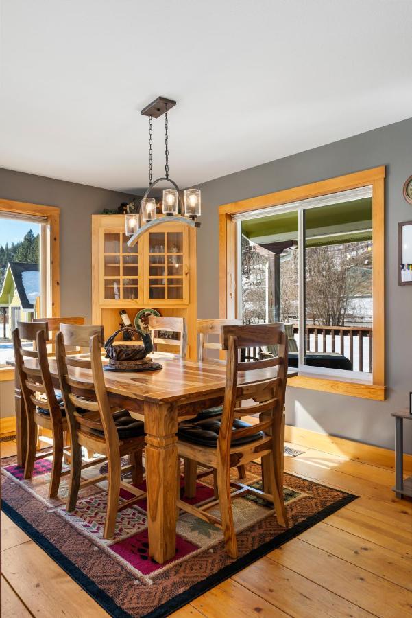 Wander Inn, 4 Bedroom 2 Bath, 5 Min To Downtown, Custom *