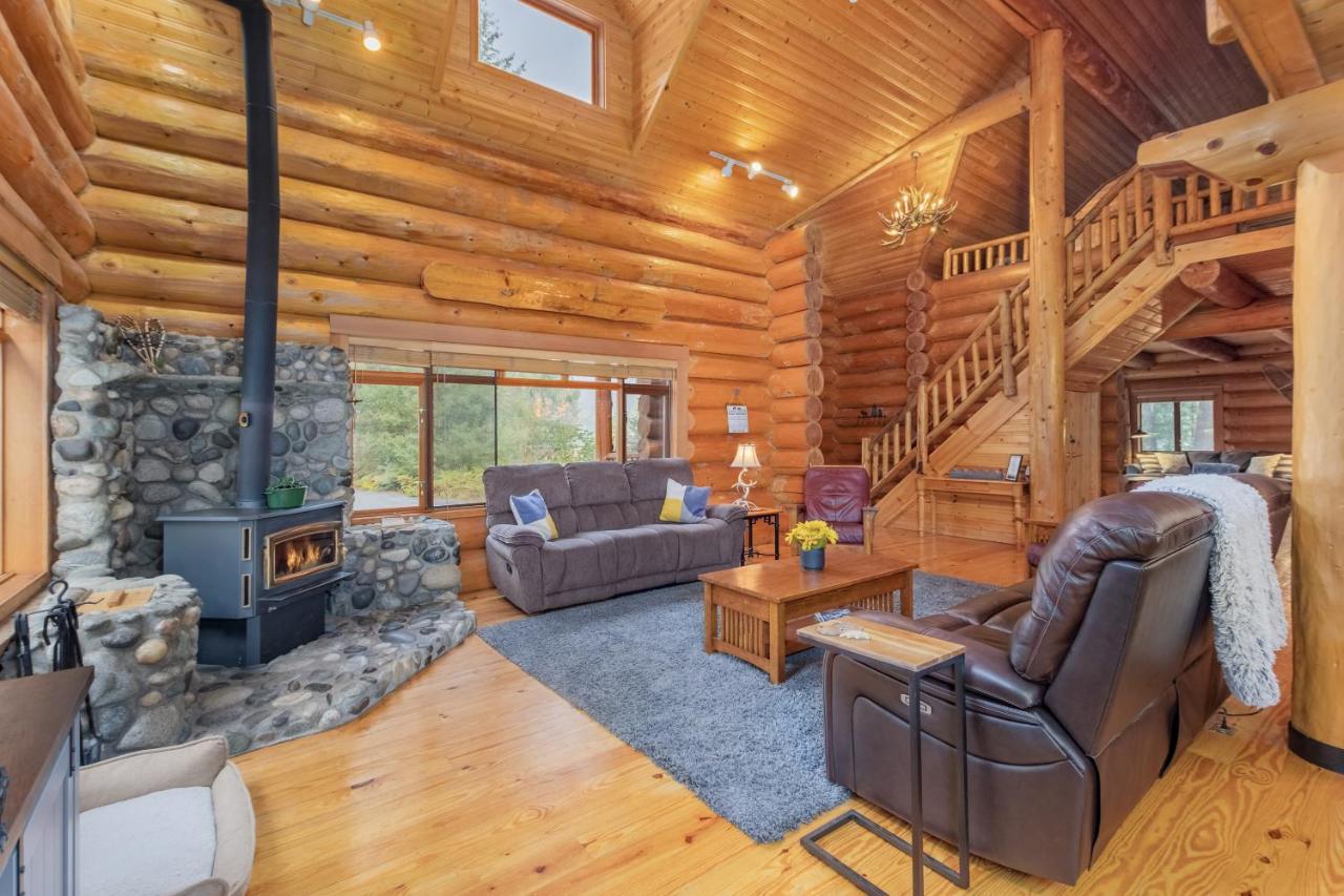 Holiday home Soaring Pines By Nw Comfy *