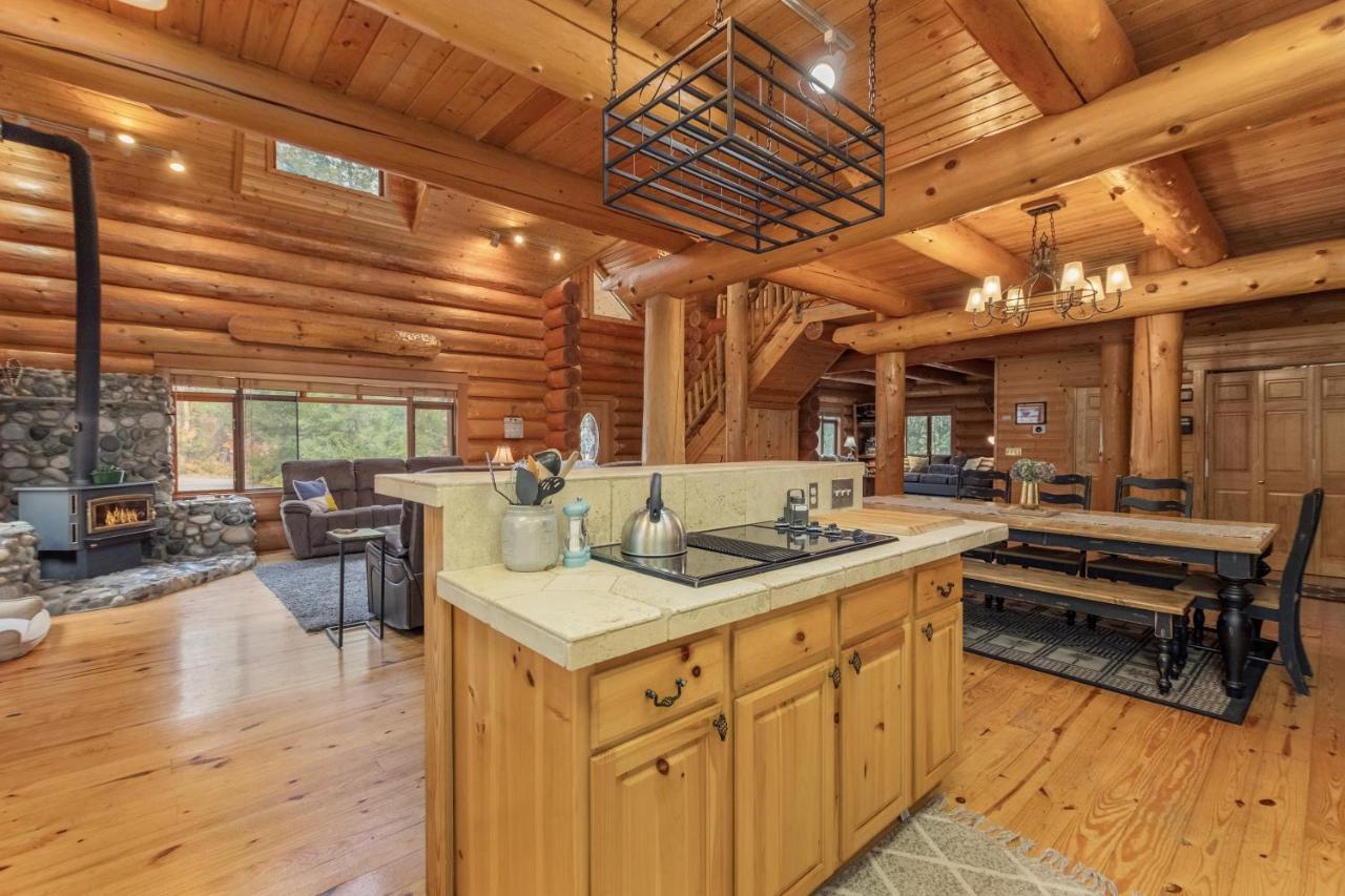 Soaring Pines By Nw Comfy Holiday home