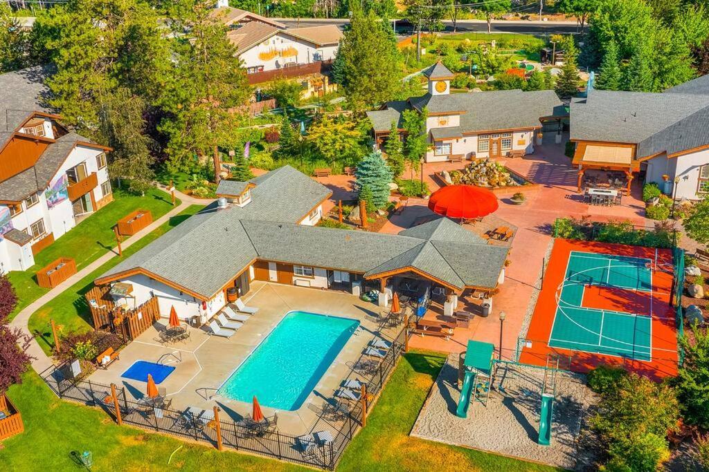 Dasha's Alpine Retreat At Icicle Village With Pool And Hot Tub