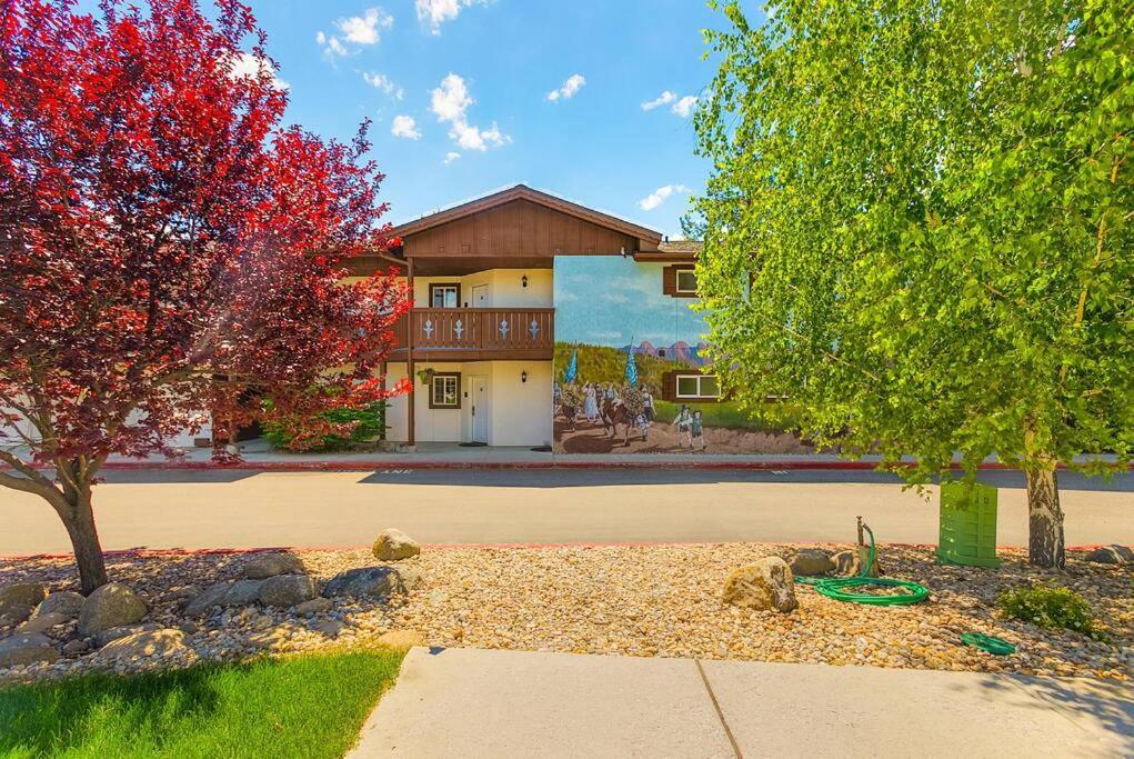 Dasha's Alpine Retreat At Icicle Village With Pool And Hot Tub Apartment Leavenworth