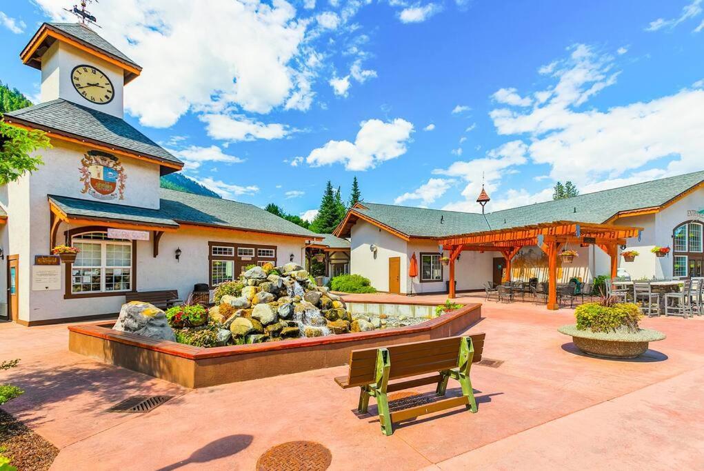 Apartment Adventurer's Escape At Icicle Village With Pool And Hot Tub Leavenworth