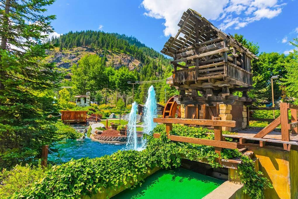 Adventurer's Escape At Icicle Village With Pool And Hot Tub Apartment Leavenworth