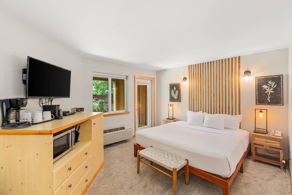 Dasha's Alpine Retreat At Icicle Village With Pool And Hot Tub *