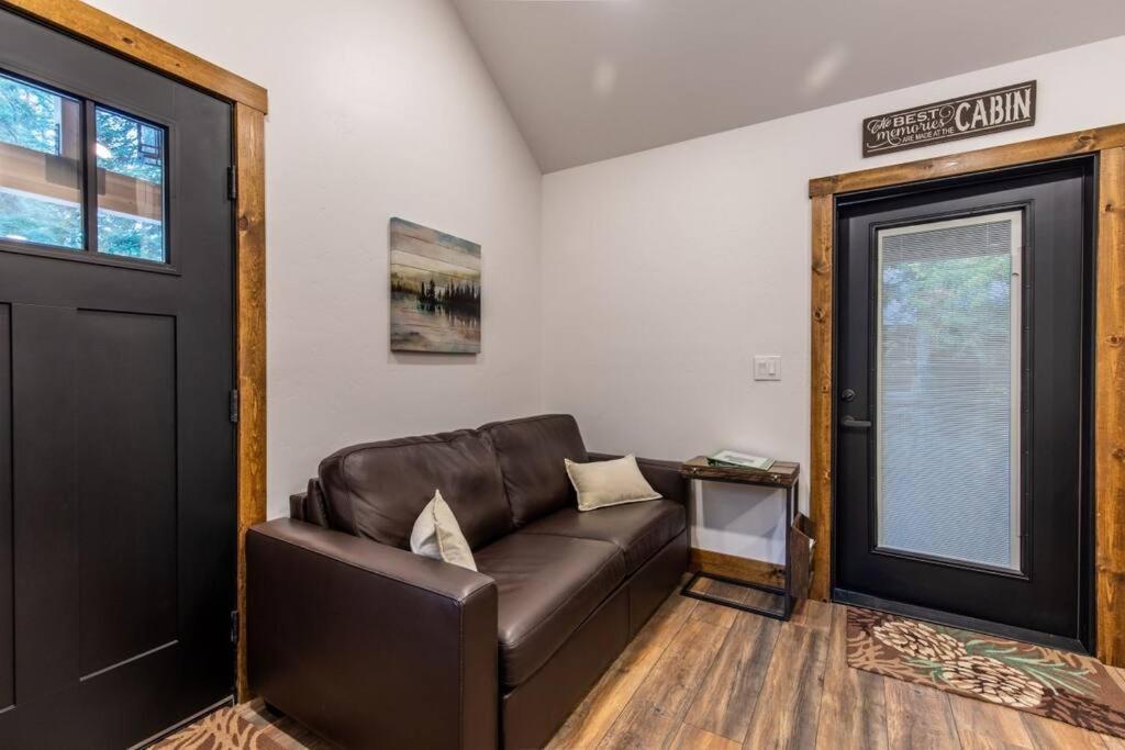 Holiday home Tall Pines A Cozy 1 Bedroom Tiny *