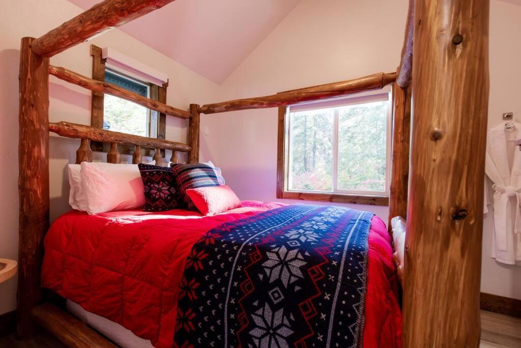 Chalet A Cozy Little Cabin In The Woods Near Wenatchee Holiday home