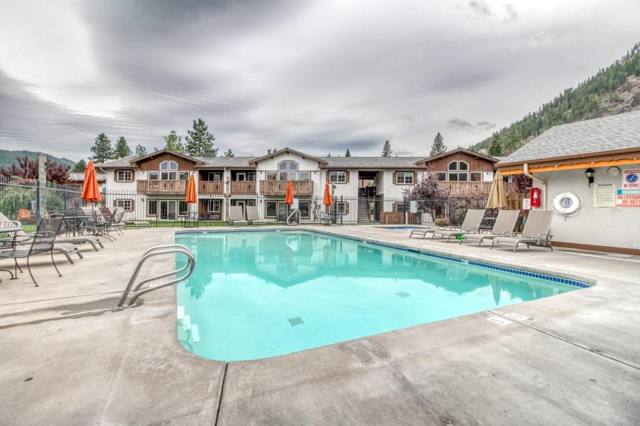 Icicle Village 507 & 508: Alpine Reflections Apartment *