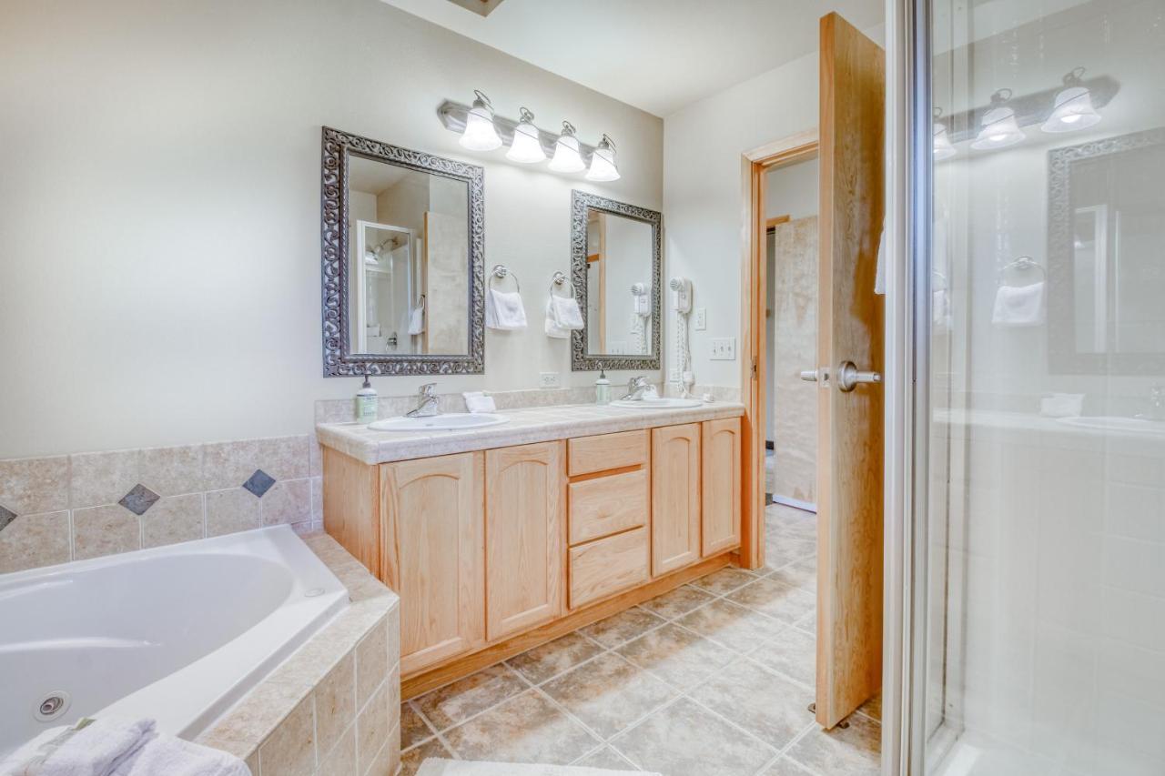 Icicle Village 507 & 508: Alpine Reflections Apartment