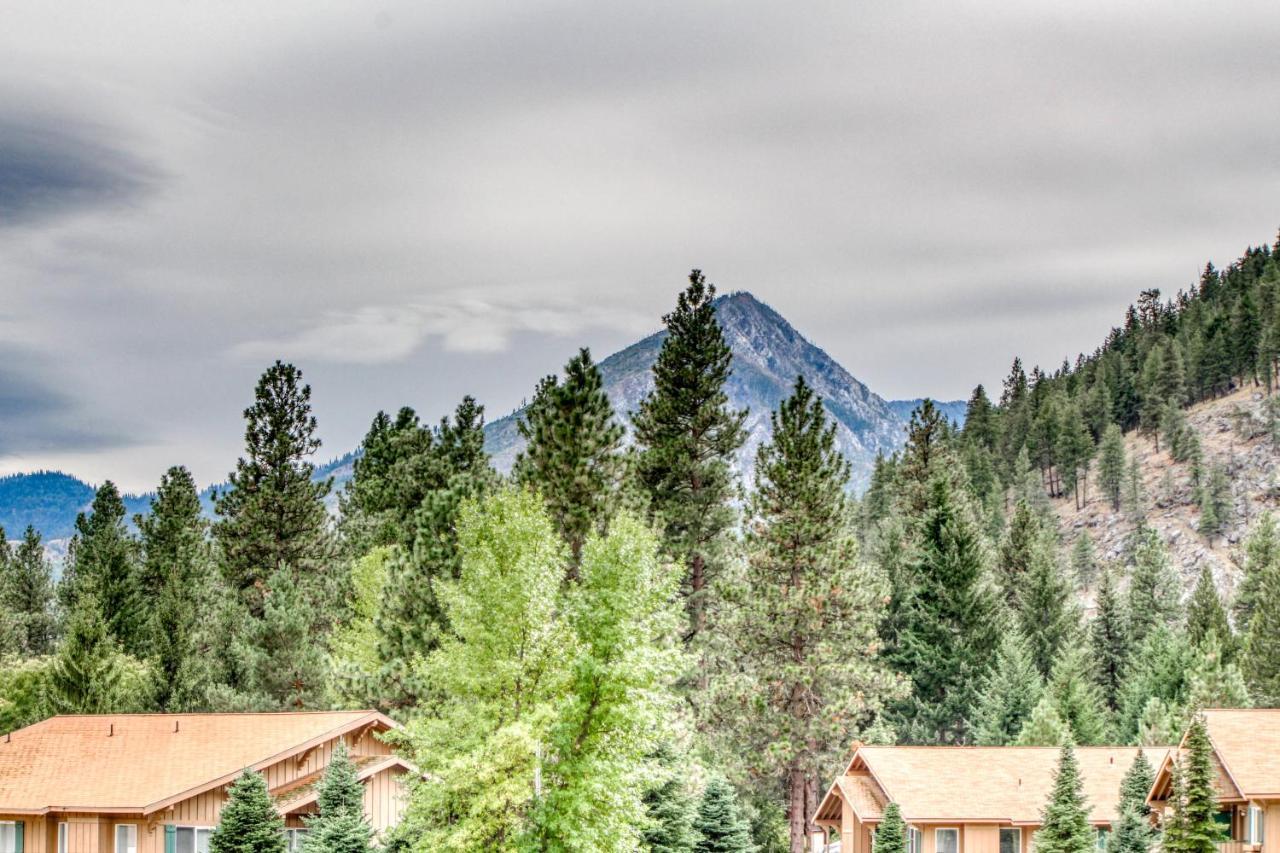 Icicle Village 401 & 402: Ponderosa Hideaway Leavenworth