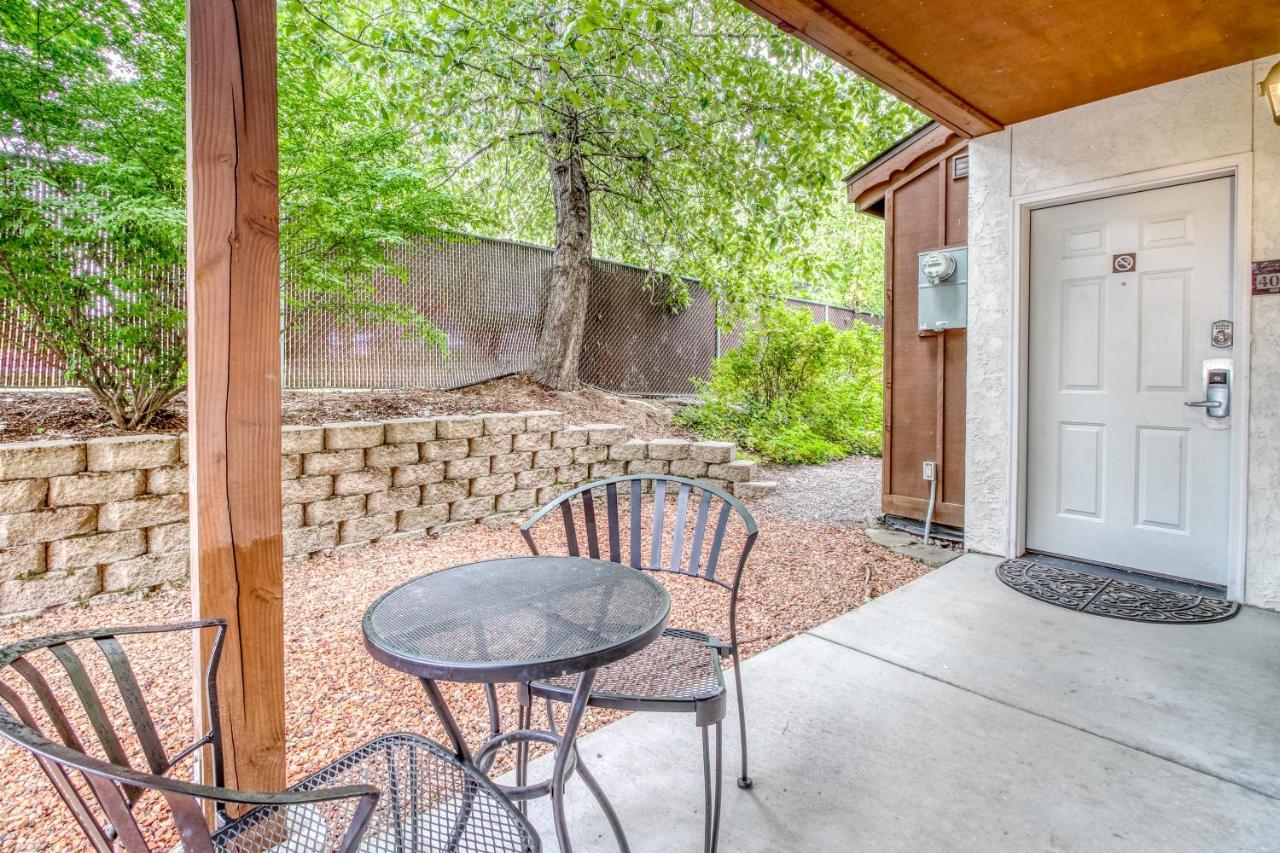 Apartment Icicle Village 401 & 402: Ponderosa Hideaway *