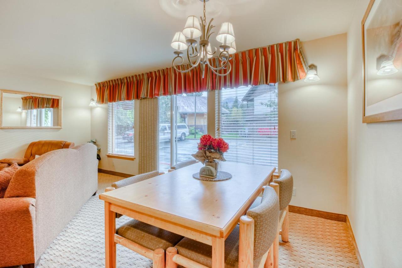 Apartment Icicle Village 401 & 402: Ponderosa Hideaway *