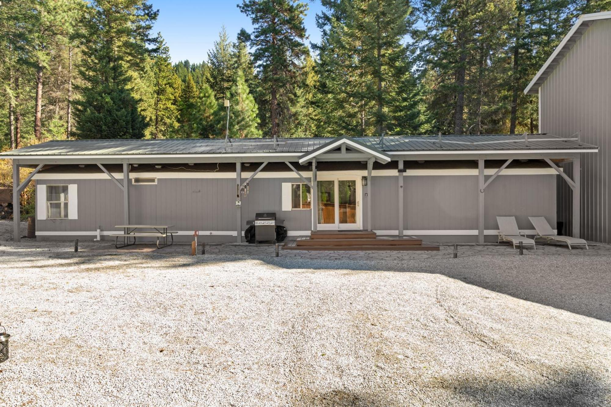 Pinecone Den