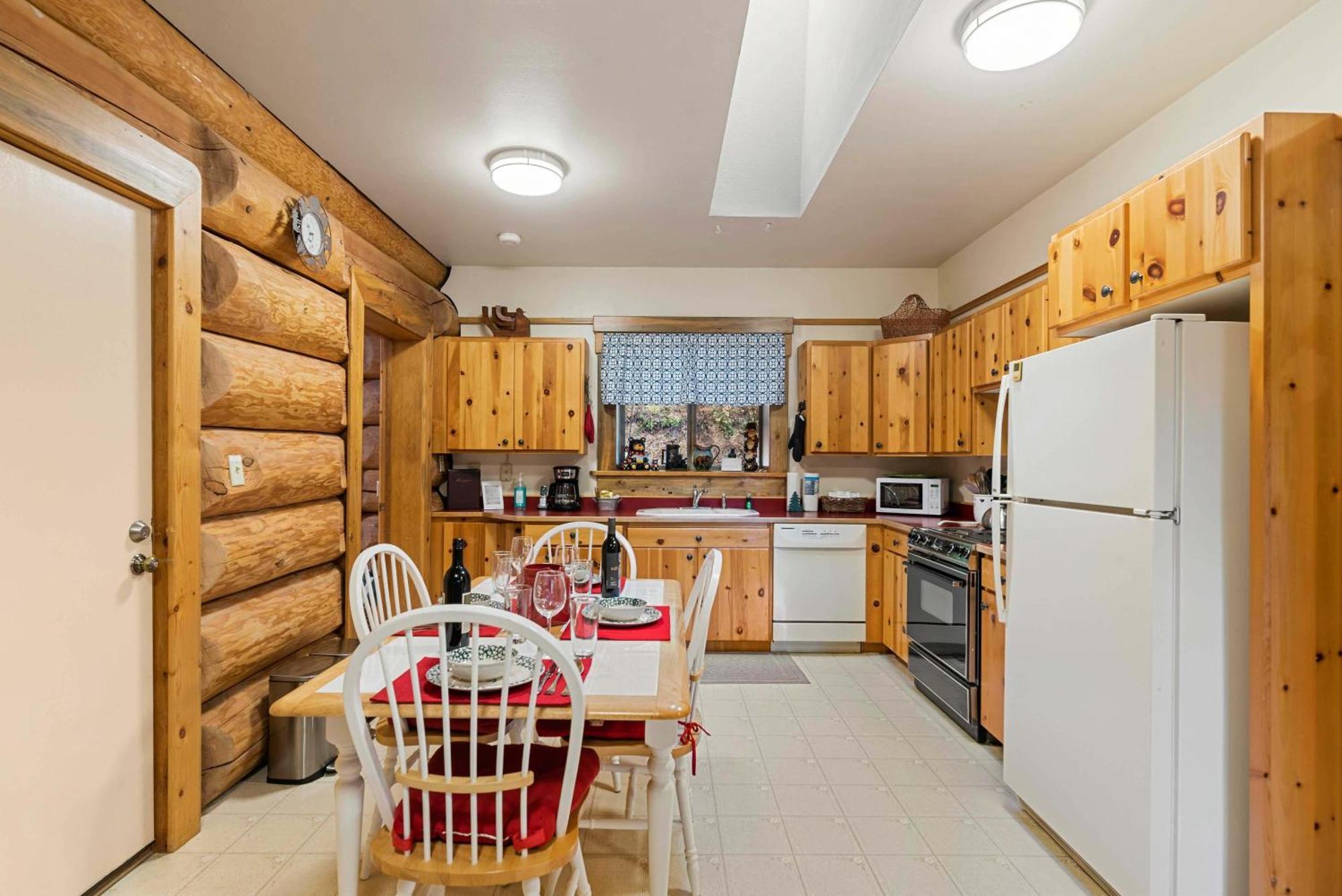 Bear Ridge Cabin *