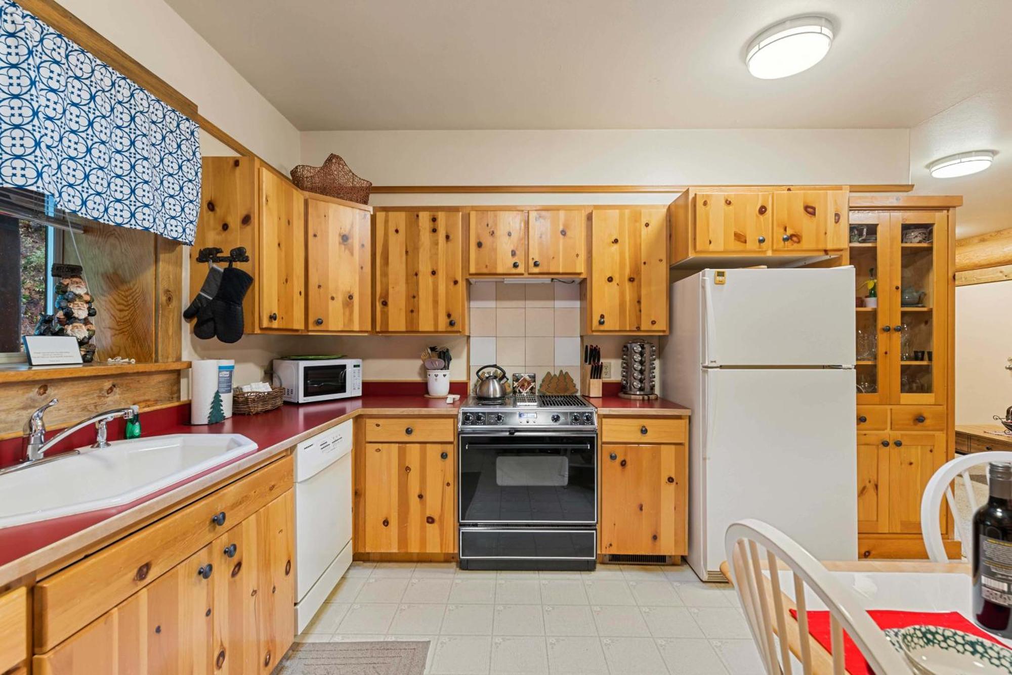 Bear Ridge Cabin Holiday home *