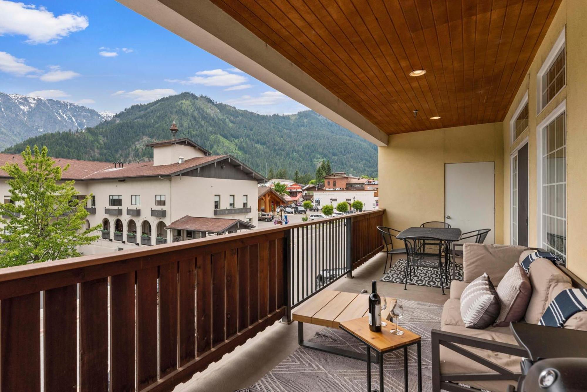 Apres Ski Chalet