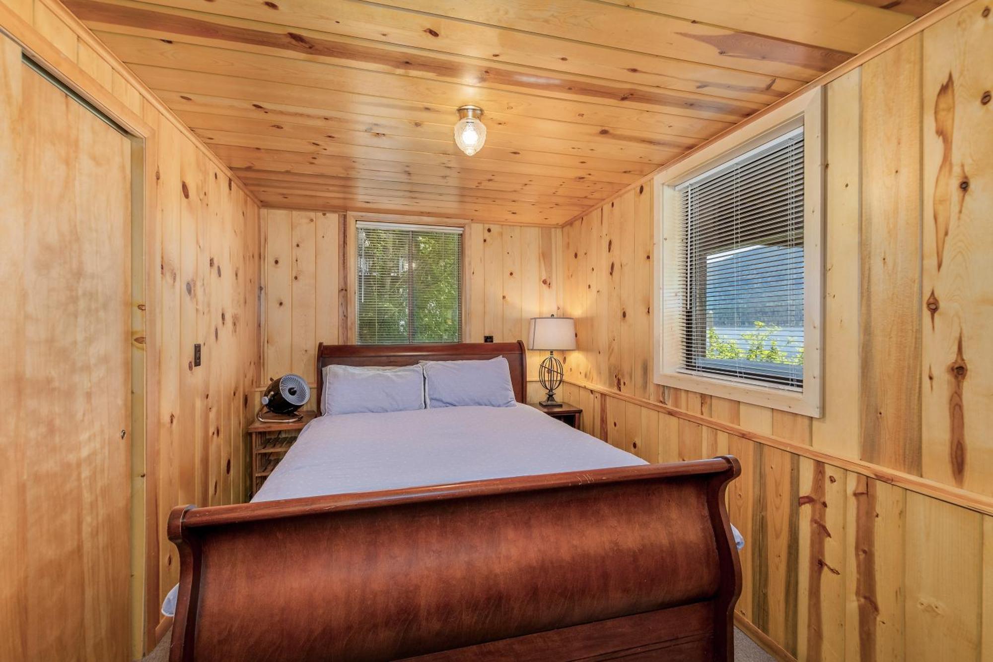 About The By Nw Comfy Holiday home