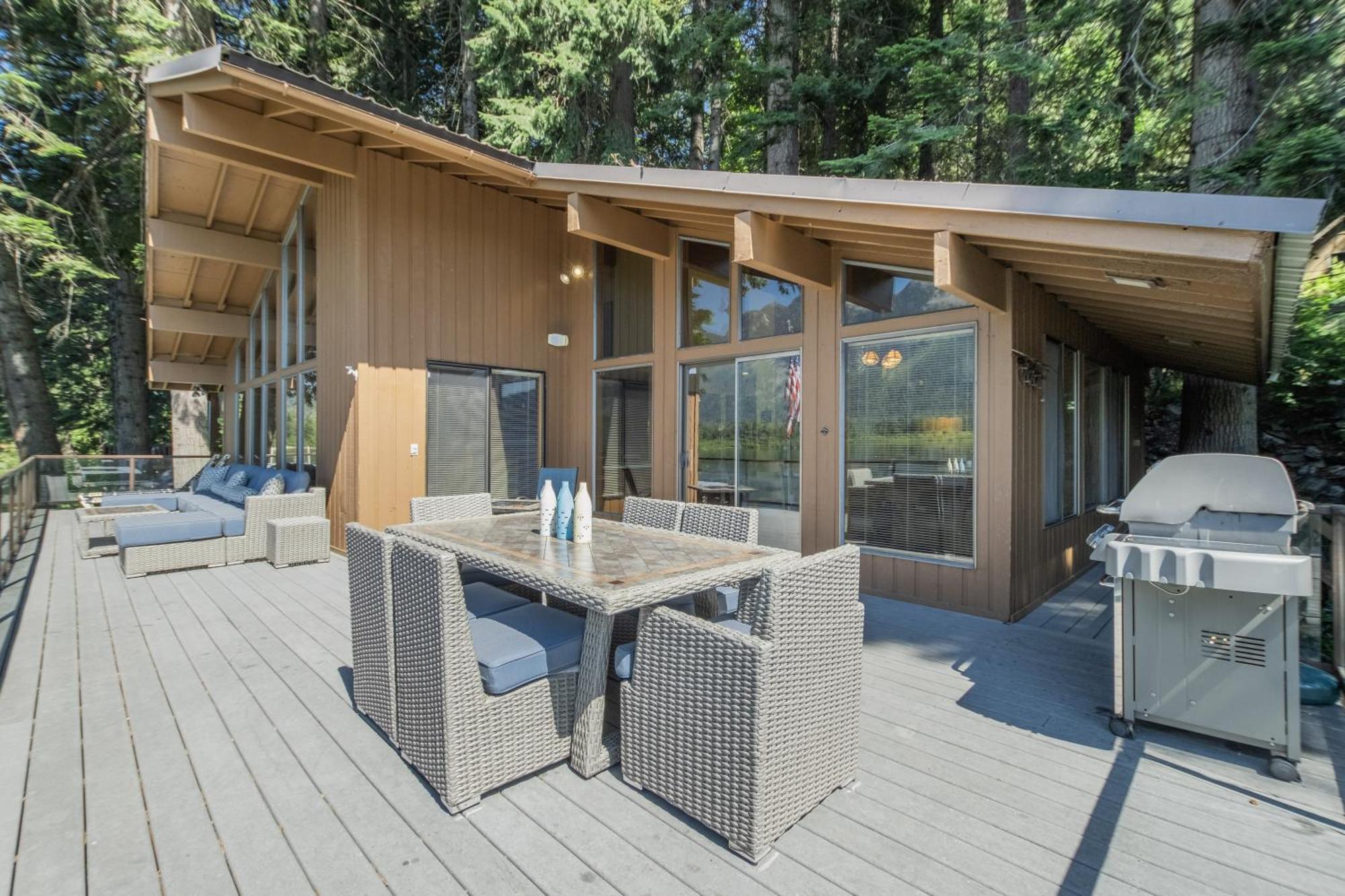 About The By Nw Comfy Holiday home
