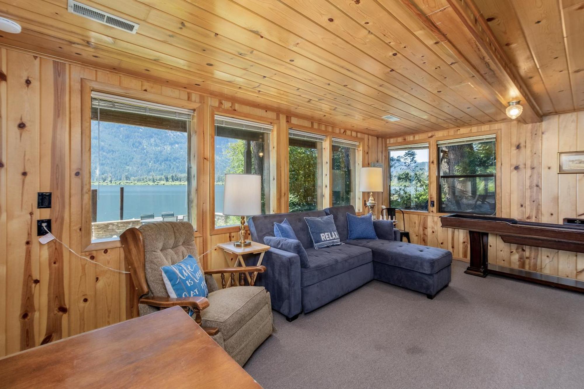 About The By Nw Comfy Leavenworth