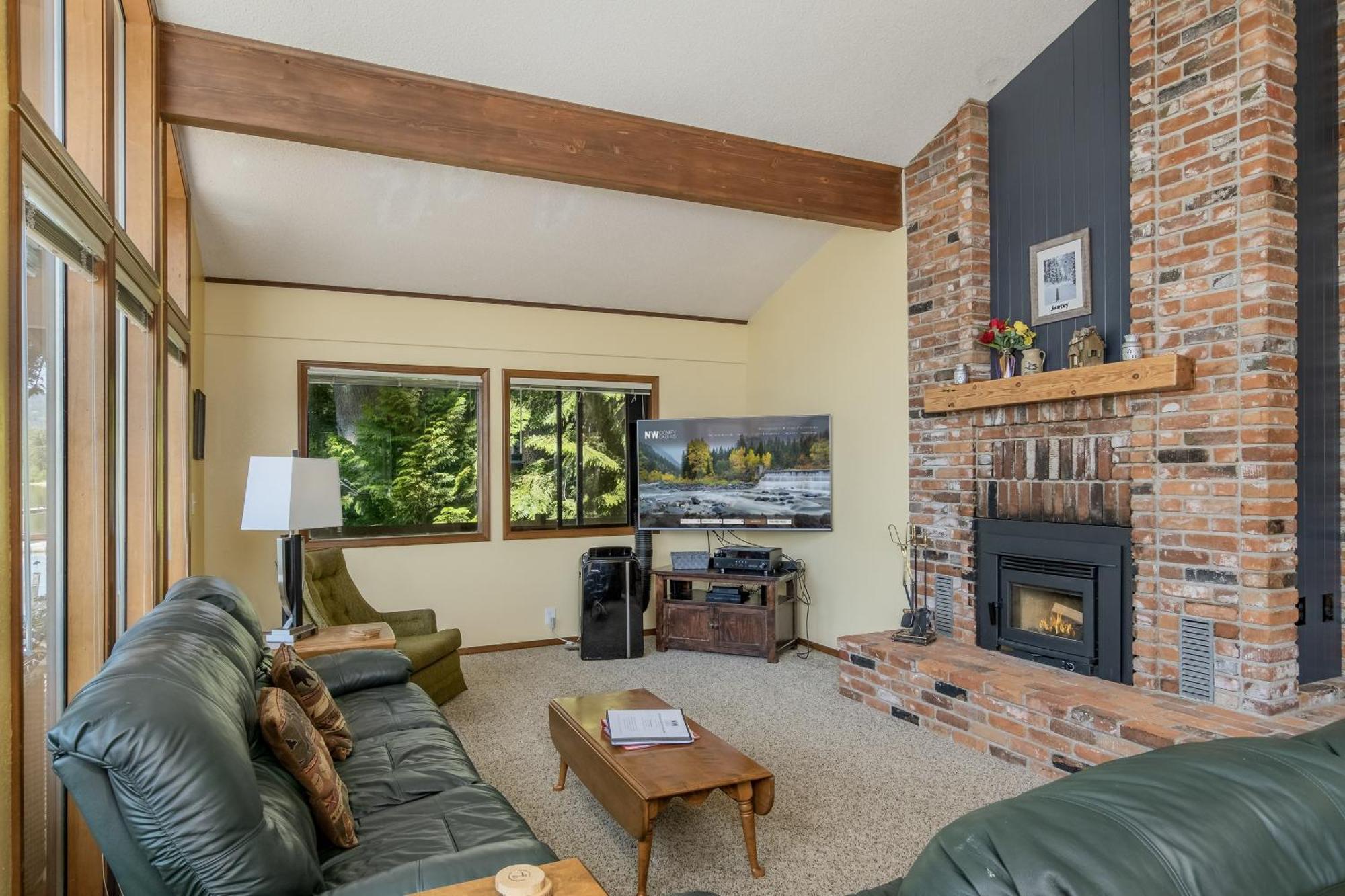 About The By Nw Comfy Holiday home
