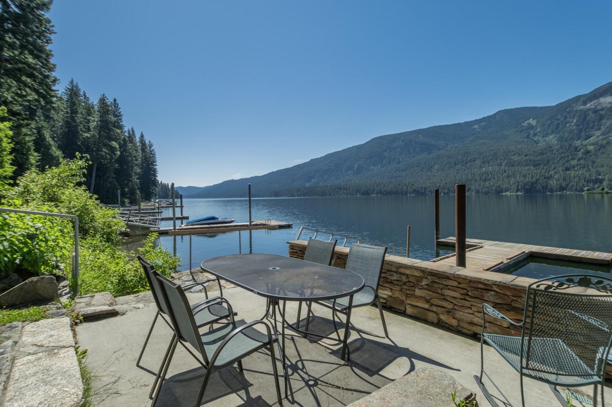 About The By Nw Comfy Holiday home *