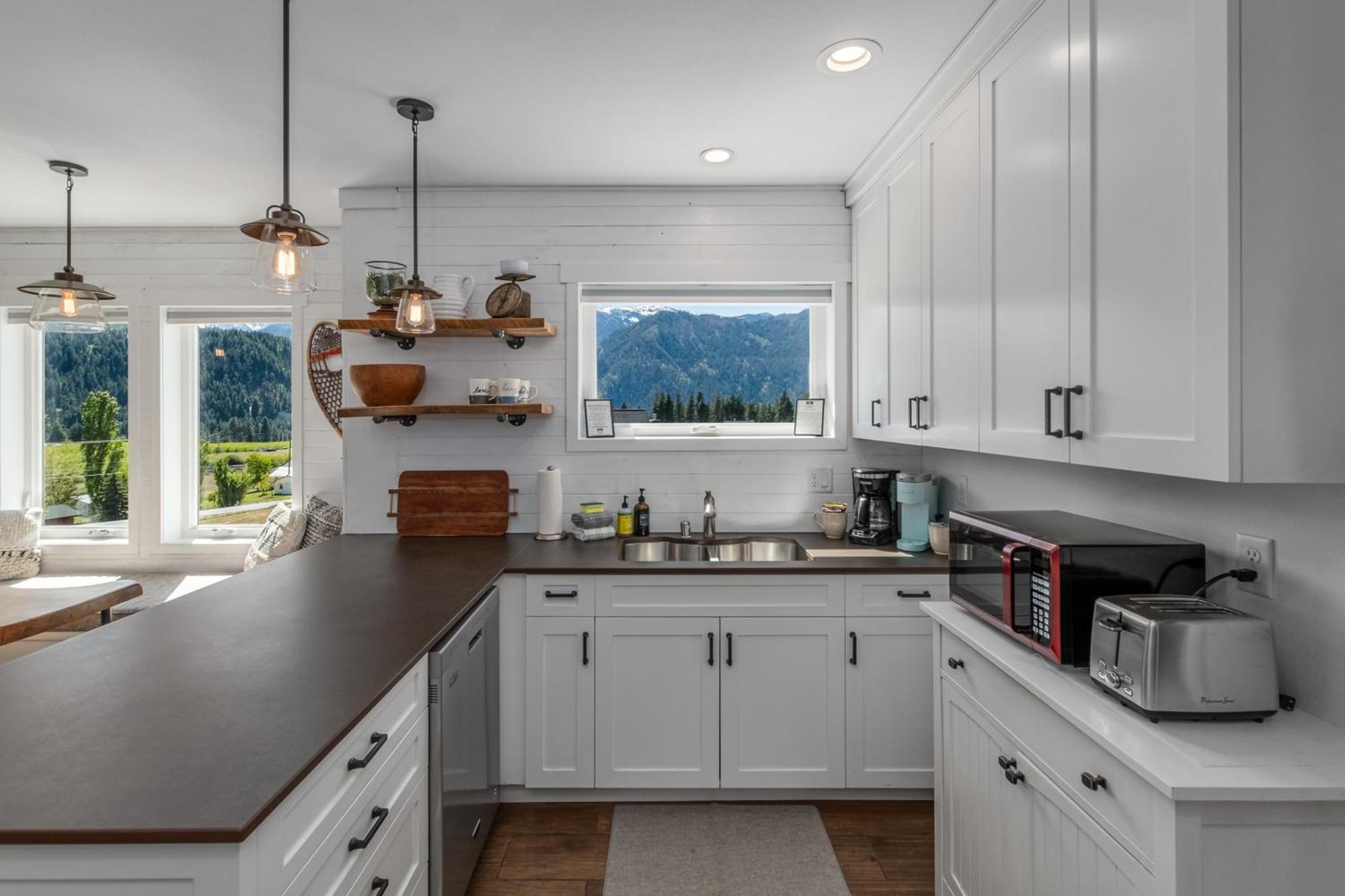 Berg Haus By Nw Comfy