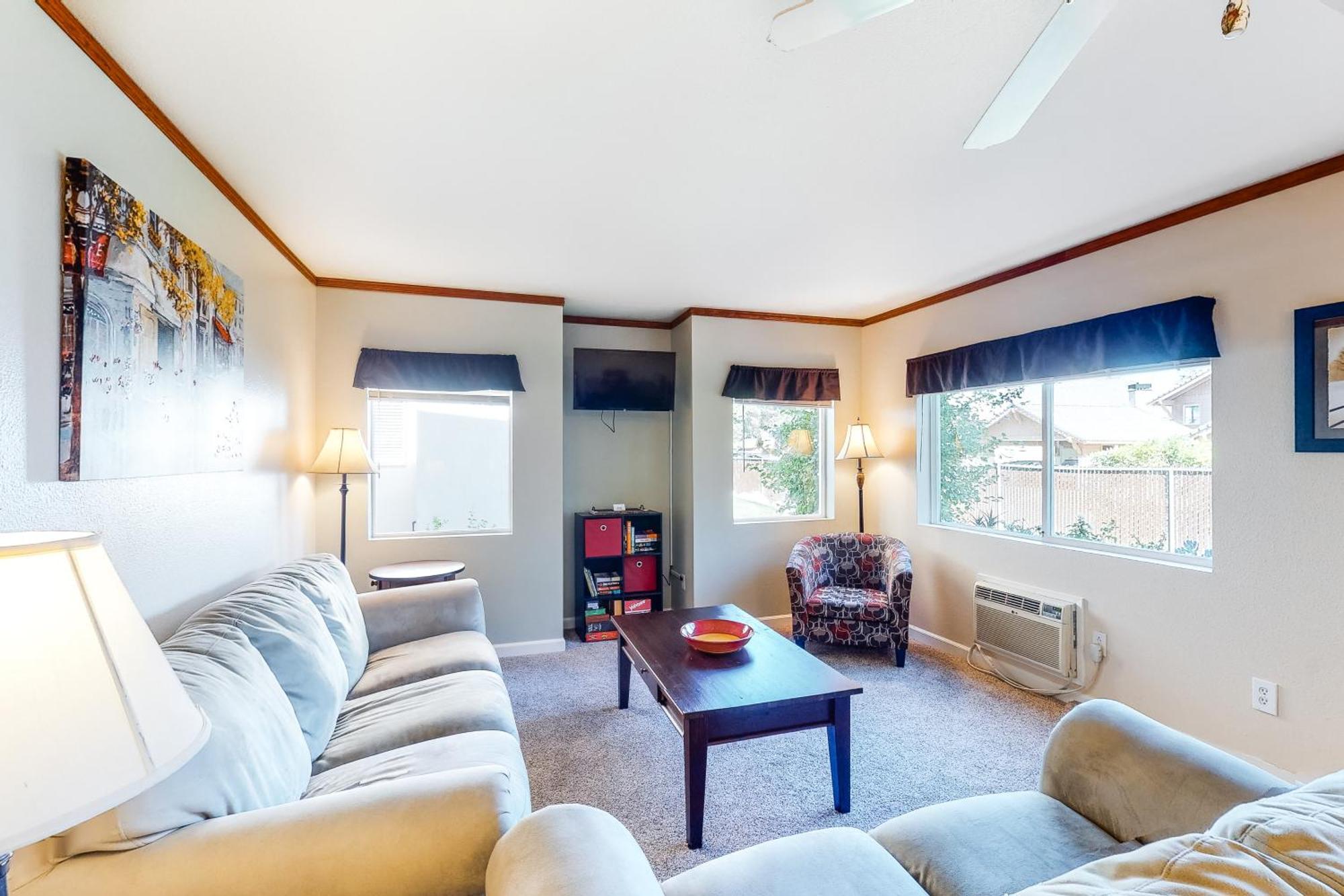 Apartment 3 Bed 2 Bath In *
